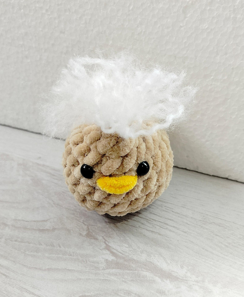 Baby Chicken CROCHET PATTERN is written in US English, German, French, Portuguese and Spanish, Instant Download